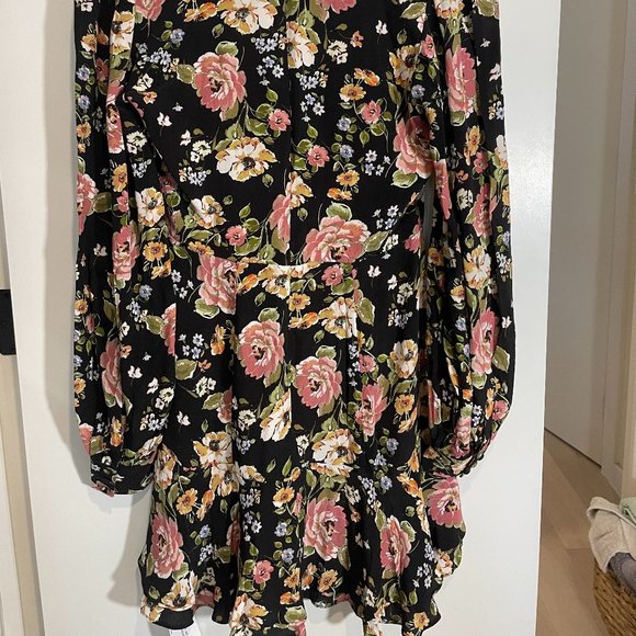 NWT Yumi Kim Mini Dress - Black Floral - Sz 4 - Picture 8 of 8